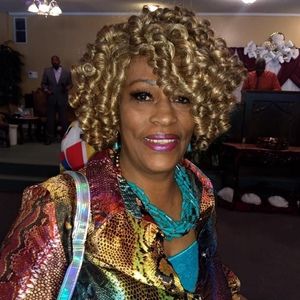 Meet your Posher, Gwen